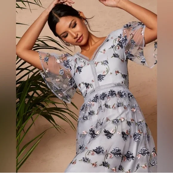 NWT Chi Chi London vneck floral embroidered lace midi dress uk 12 us 8 - Picture 2 of 12